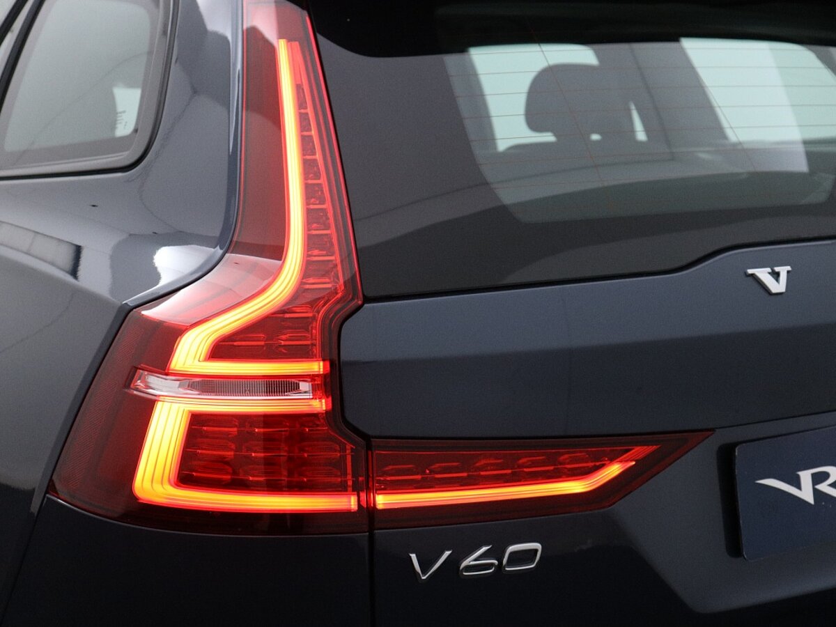 40173625 volvo v60 v60 b4 plus dark harman kardon audio nieuw uit voorraad 4a9473