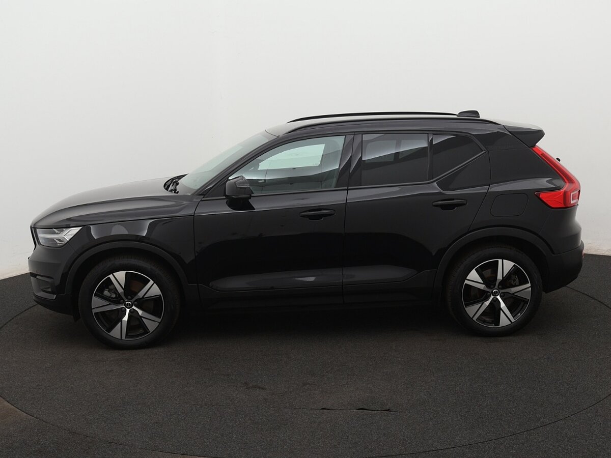 39937038 volvo xc40 recharge p8 awd r design 2