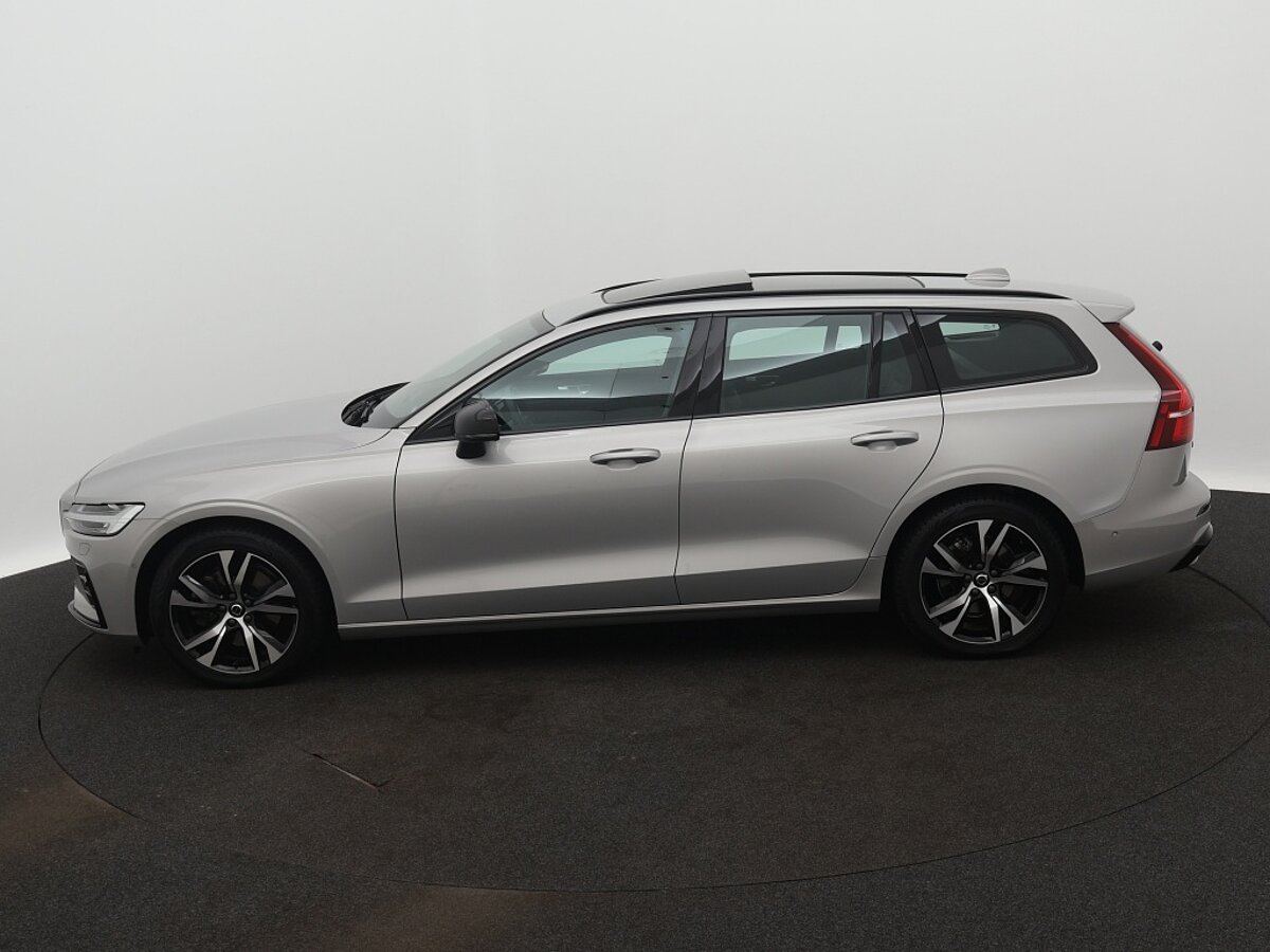 41146812 volvo v60 2 0 b3 plus dark panorama dak sportstoelen trekhaak 2