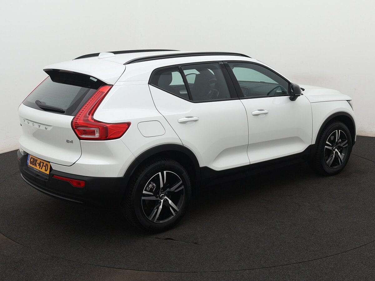 40485894 volvo xc40 2 0 b4 plus dark 10