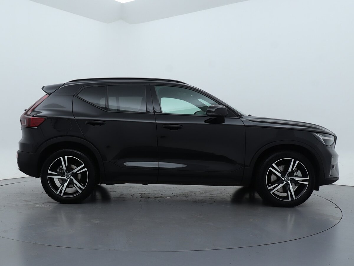 41293023 volvo xc40 1 5 t5 r ult dark 5 04