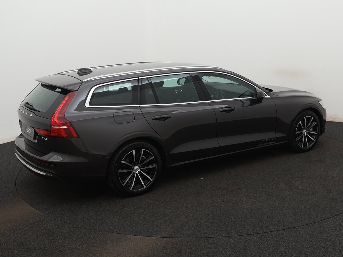 39204316 volvo v60 2 0 t6 awd essential edition 73