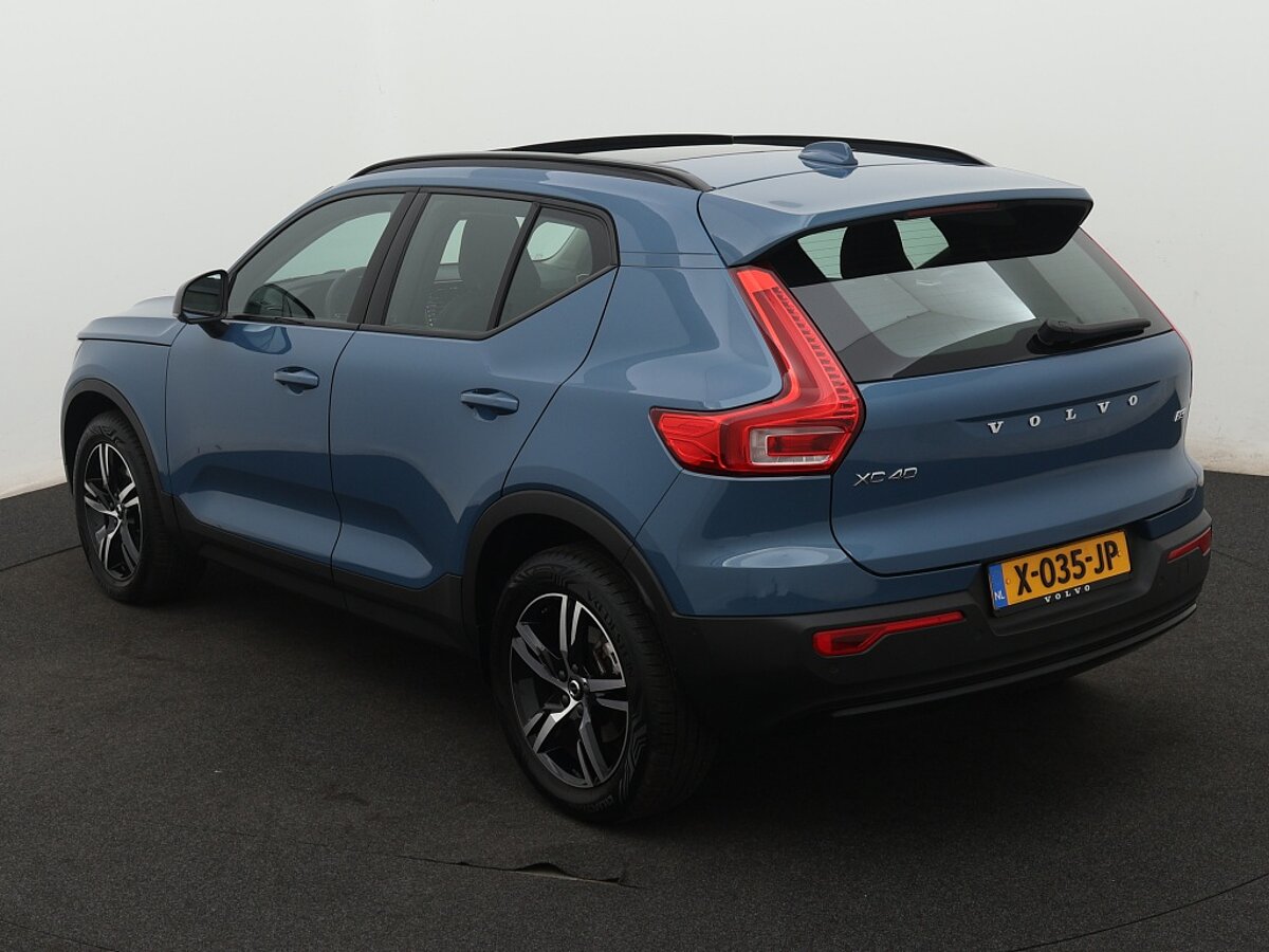 40000833 volvo xc40 2 0 b3 plus dark 3 03