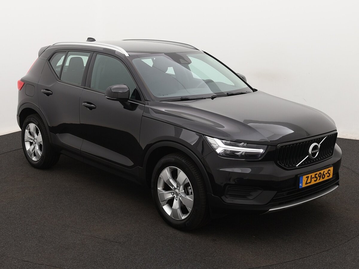 40860139 volvo xc40 1 5 t3 momentum pro 8 01