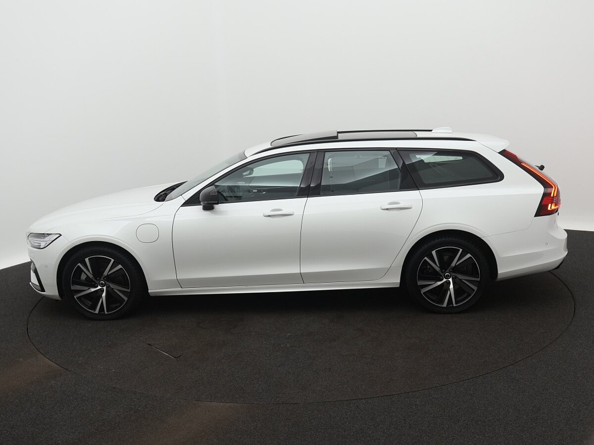 41293821 volvo v90 2 0 t6 awd ul dark 2 02