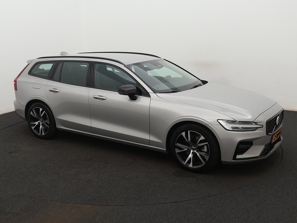 40349731 volvo v60 2 0 b4 plus dark a4feb6