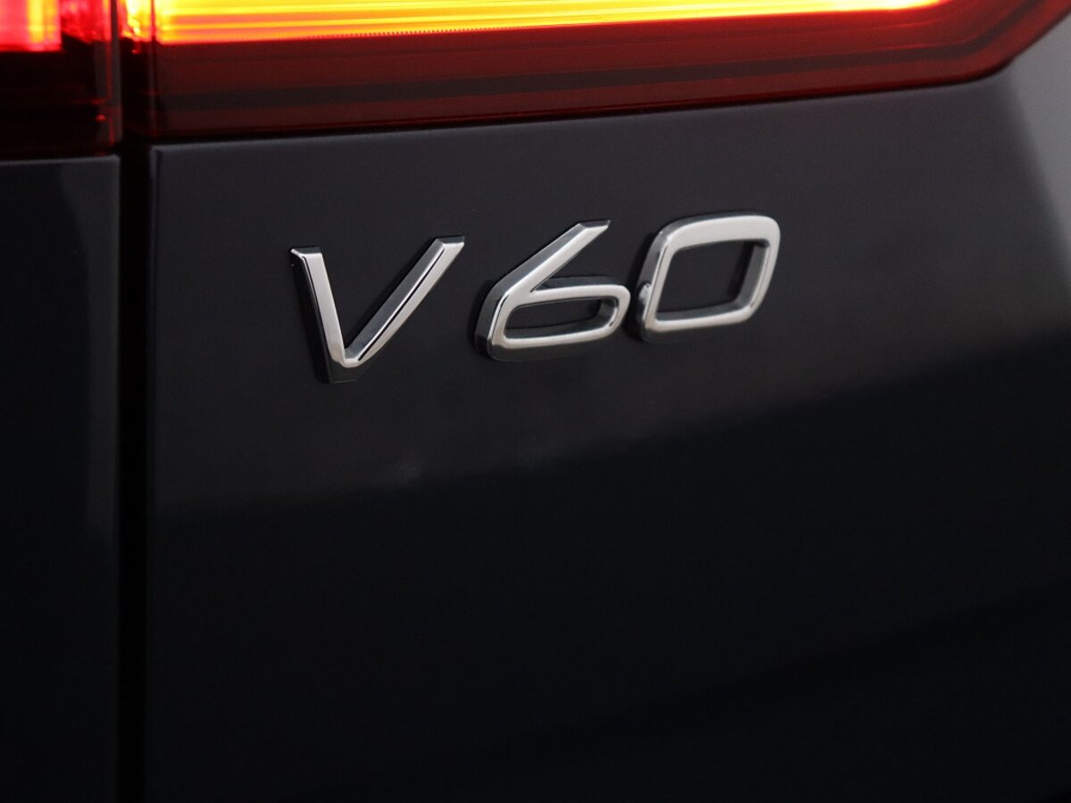 40448969 volvo v60 2 0 b4 plus dark trekhaak 36