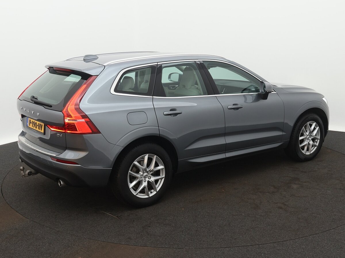 42111180 volvo xc60 2 0 d4 momentum 02