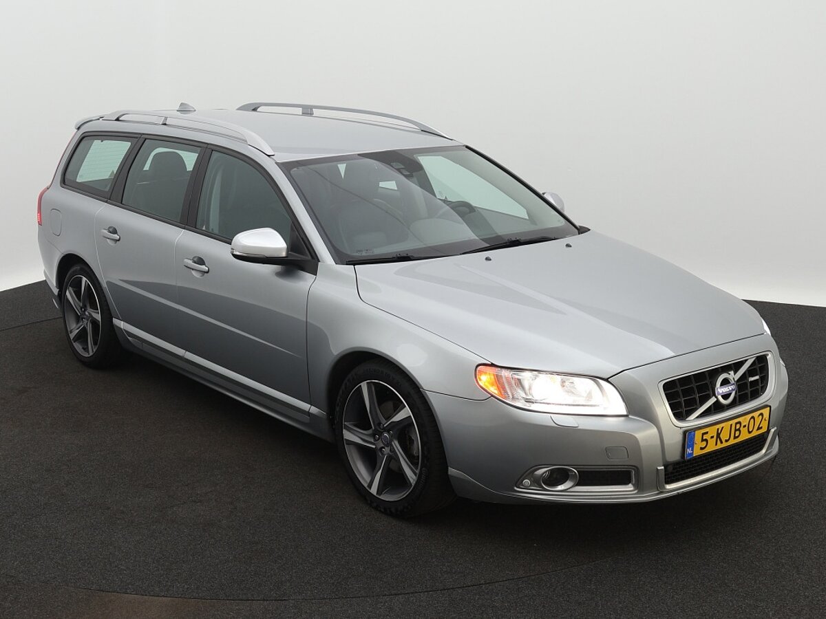 40220134 volvo v70 1 6 t4 r edition lederen bekleding trekhaak 8 03