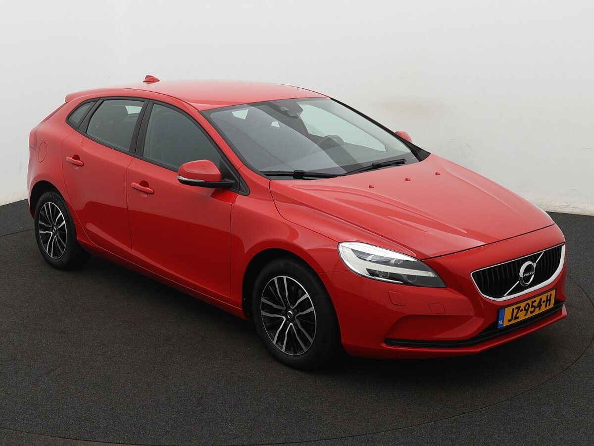 38478124 volvo v40 2 0 t2 nordic 7 04