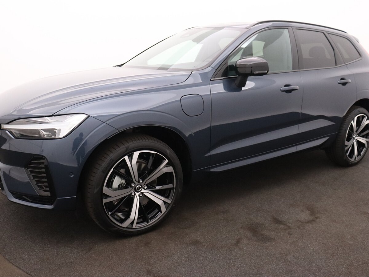 41857285 volvo xc60 2 0 t6 awd plus dark 25