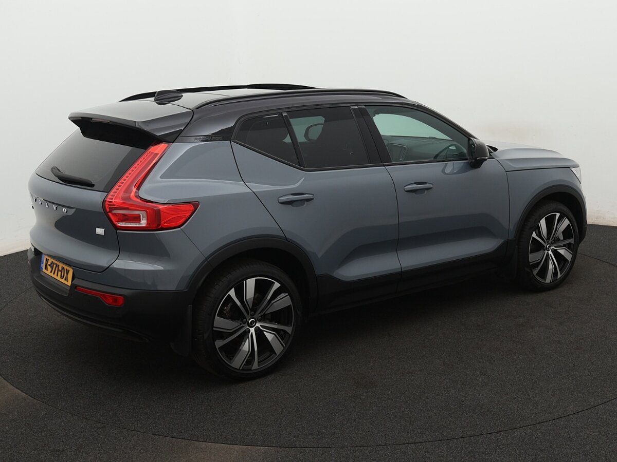 42393308 volvo xc40 recharge p8 awd r design 53