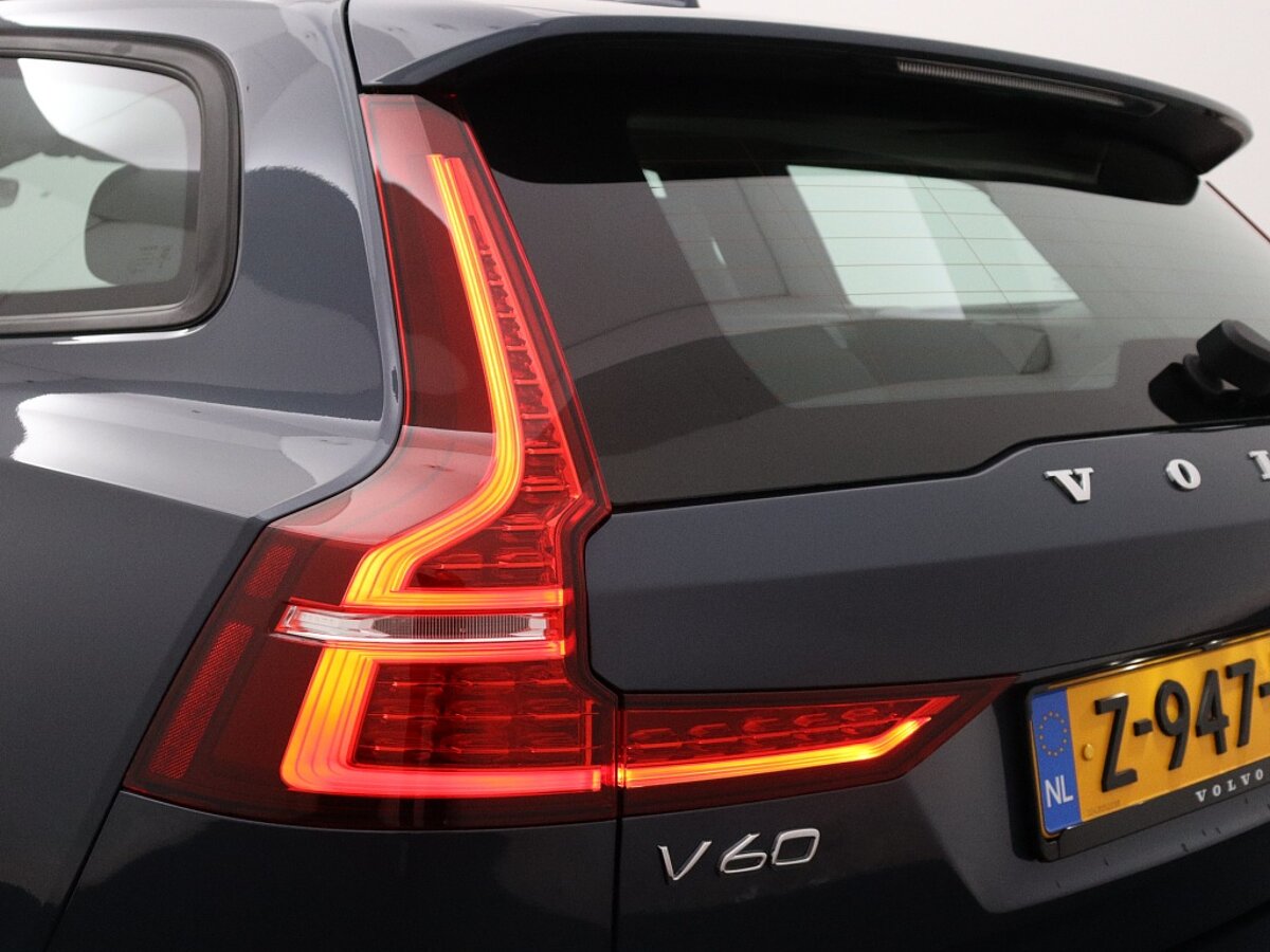 40000939 volvo v60 2 0 b3 essential edition c15713