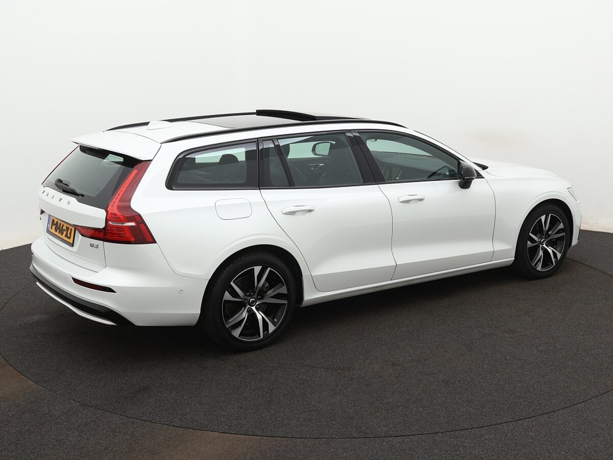 36477349 volvo v60 2 0 b3 plus dark harman kardon pano dak 030b85