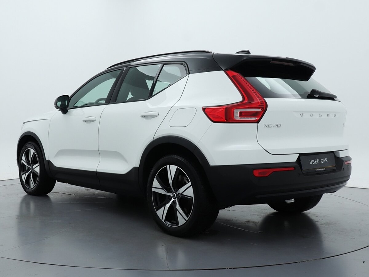 39177891 volvo xc40 recharge p8 awd r design 8 04