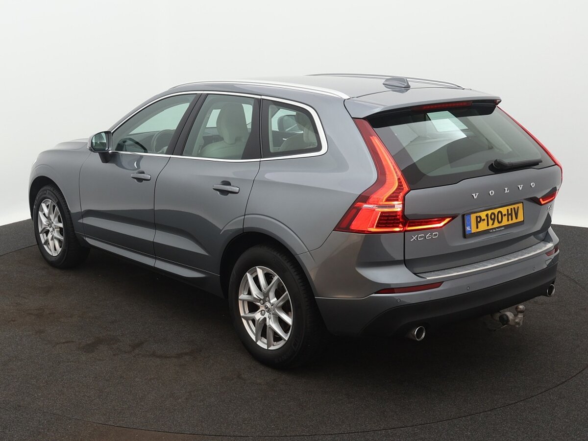 42111180 volvo xc60 2 0 d4 momentum 3 01