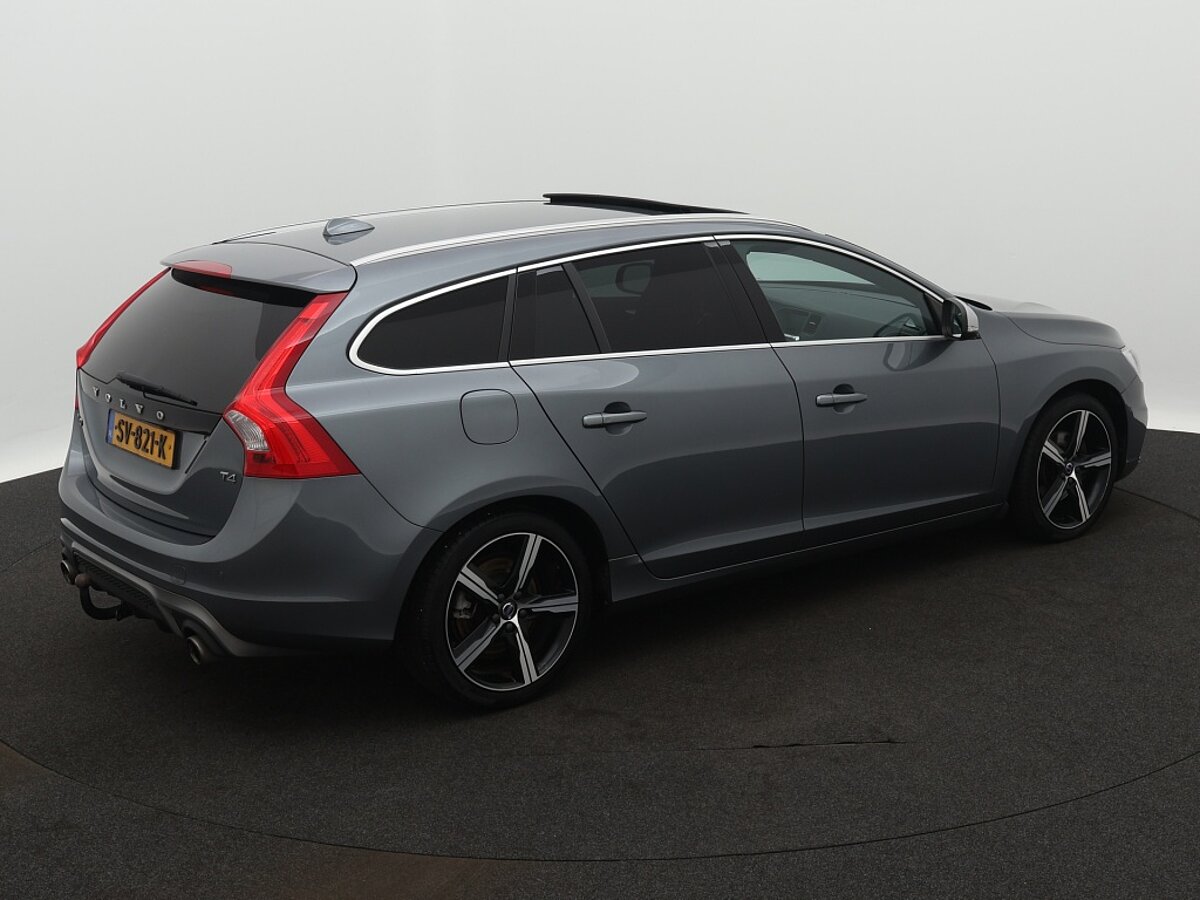 40436120 volvo v60 2 0 t4 business sport 10