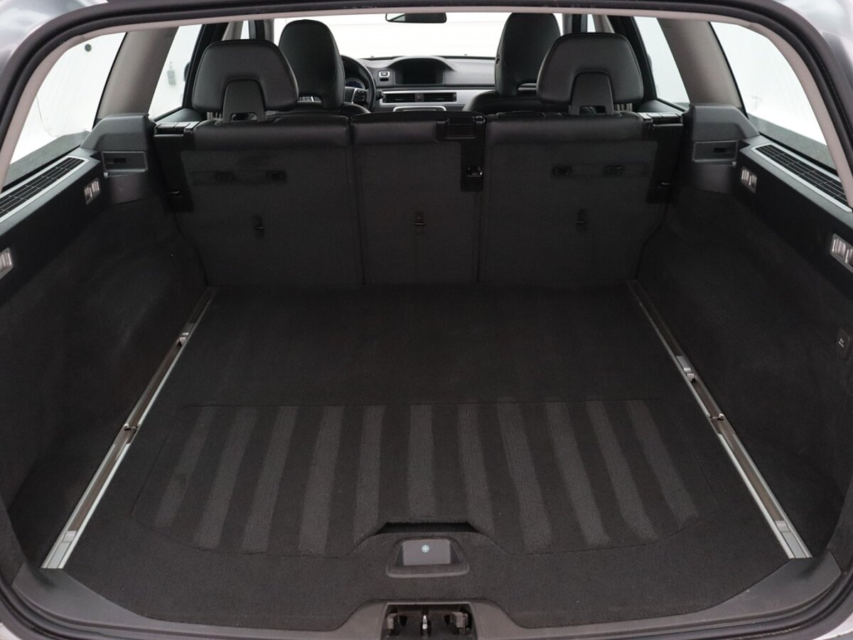 40220134 volvo v70 1 6 t4 r edition lederen bekleding trekhaak 06