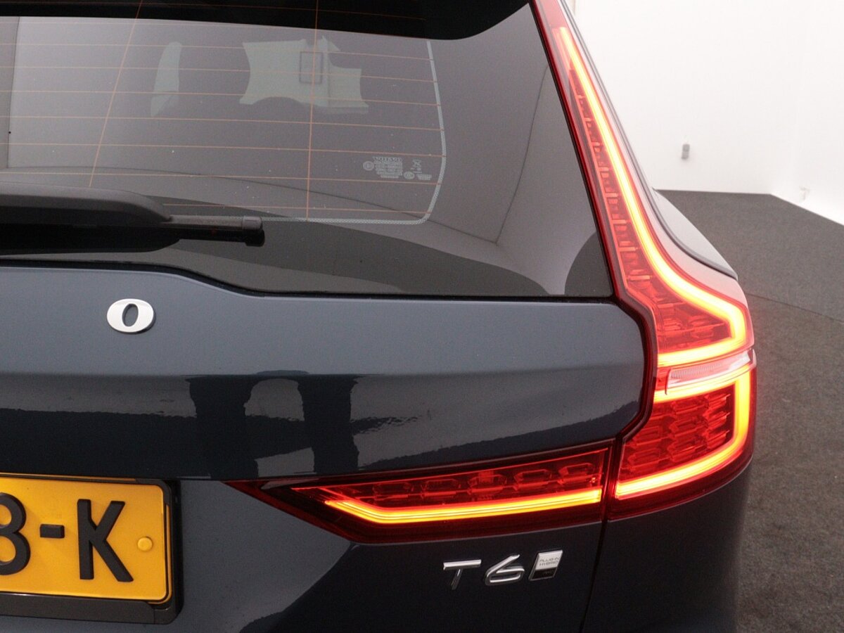 41813061 volvo v60 2 0 t6 awd plus dark af8725