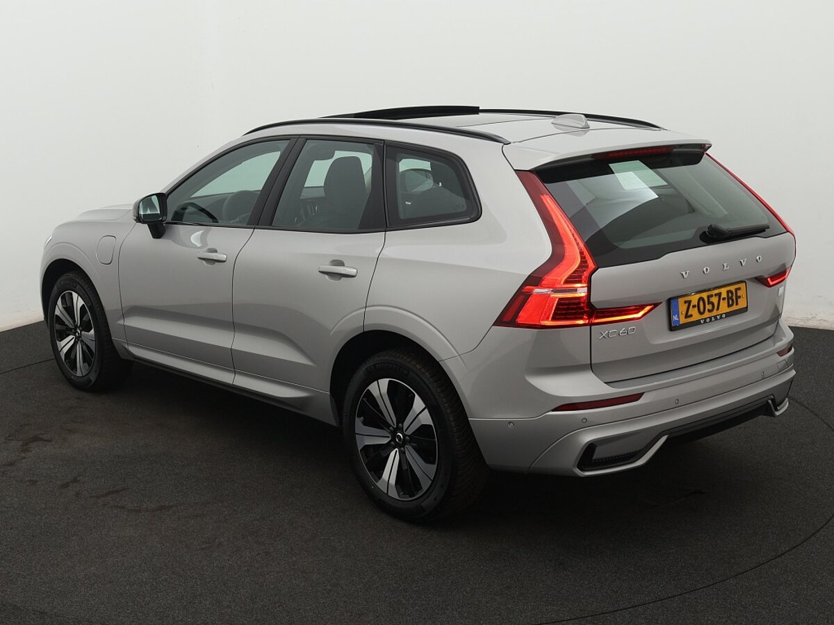 40098575 volvo xc60 2 0 t6 awd dark 3 01