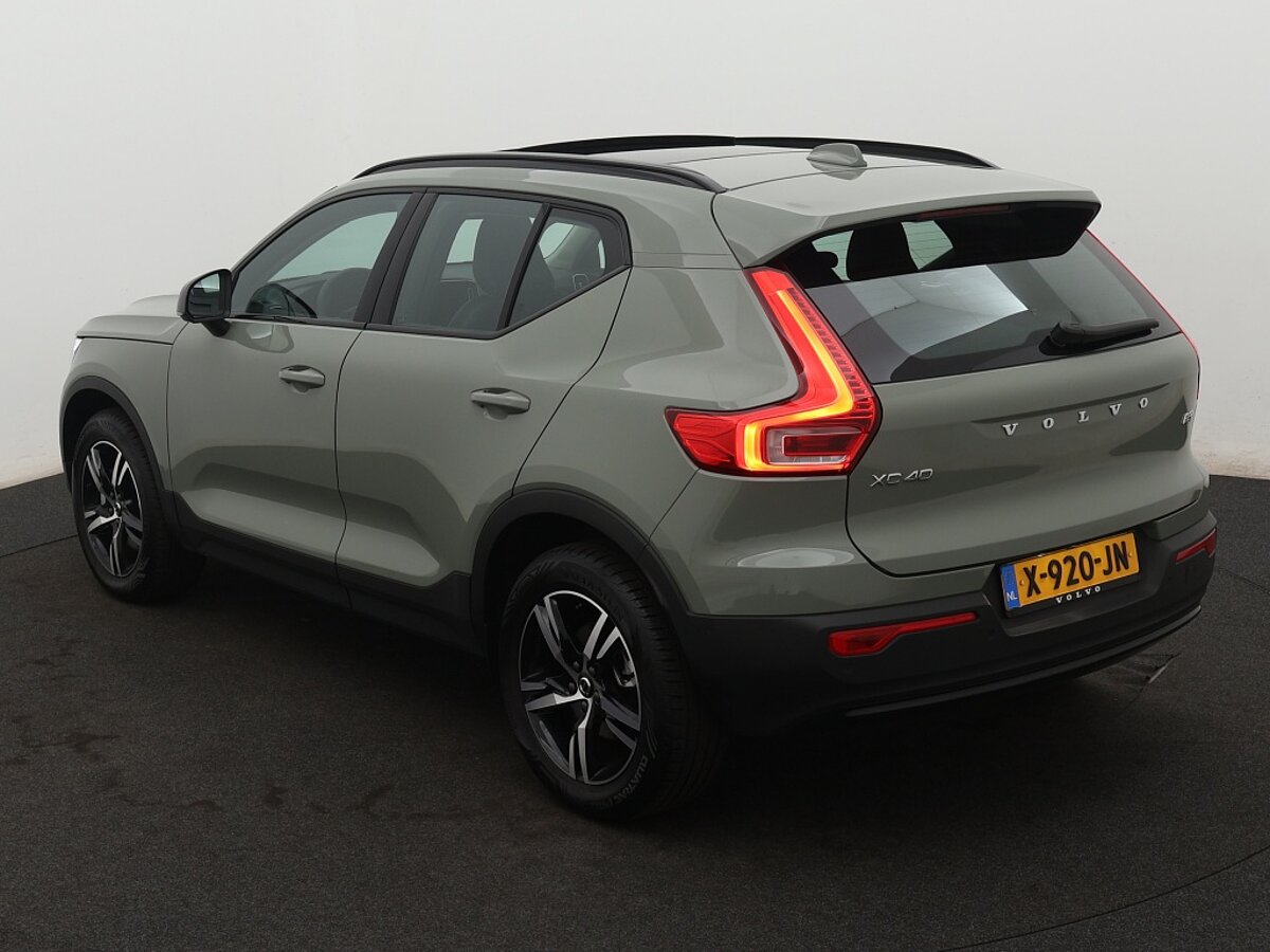 40486106 volvo xc40 2 0 b3 plus dark 3 01