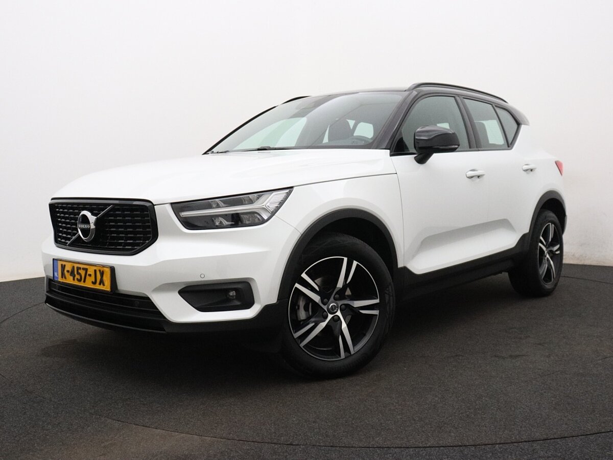 39076220 volvo xc40 1 5 t3 r design 72