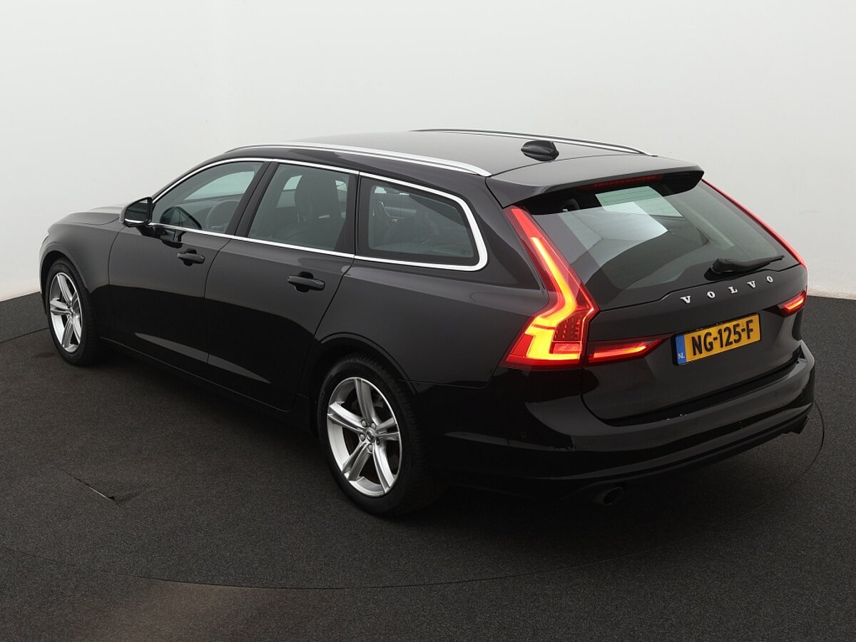 39327950 volvo v90 2 0 t5 momentum 3 03