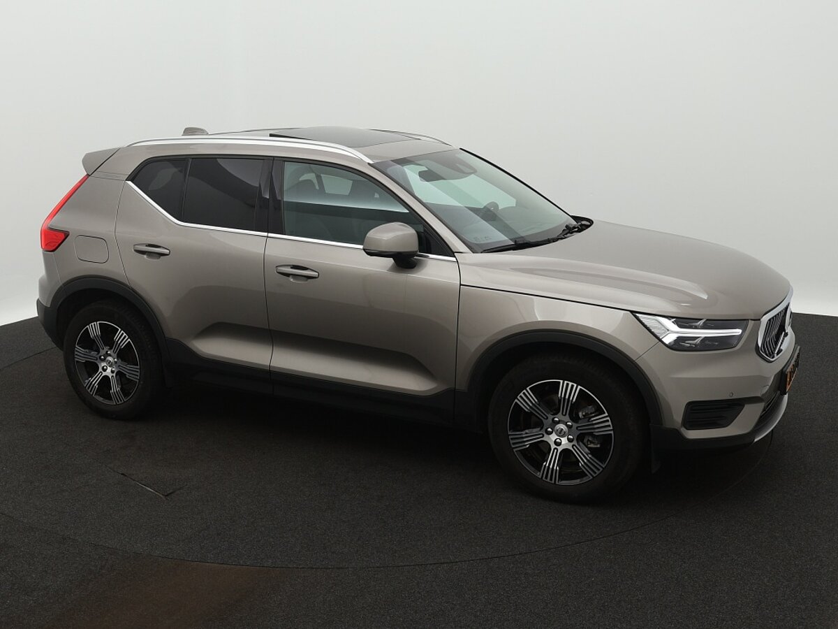 41010343 volvo xc40 2 0 t4 inscription panorama dak leder stoelverwarming 11