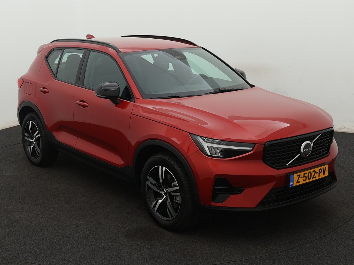 40714365 volvo xc40 2 0 b4 plus dark 7 06