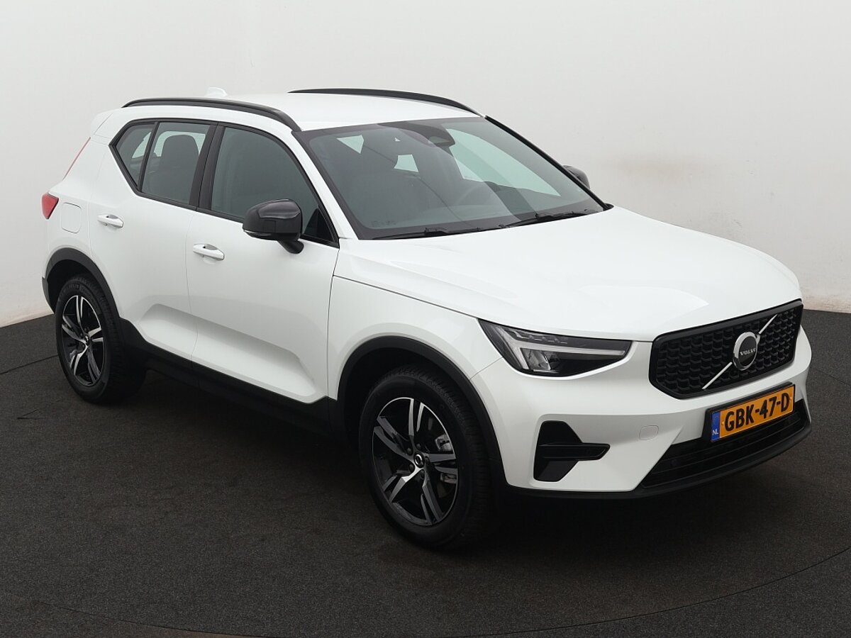 40485894 volvo xc40 2 0 b4 plus dark 7