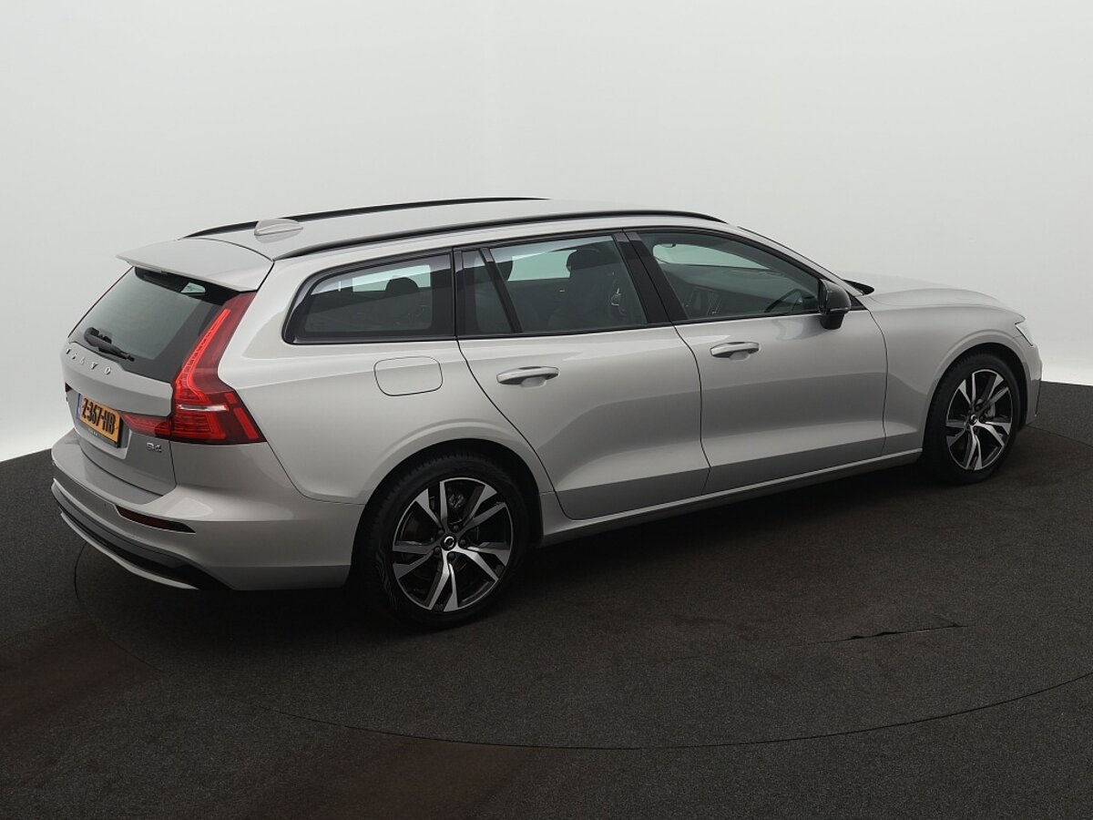 40913674 volvo v60 2 0 b4 plus dark 81