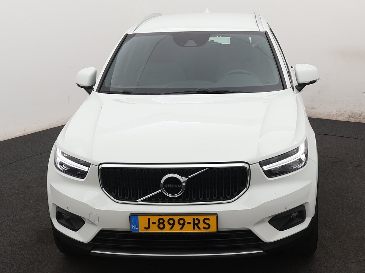 40368607 volvo xc40 1 5 t2 business pro 8 03