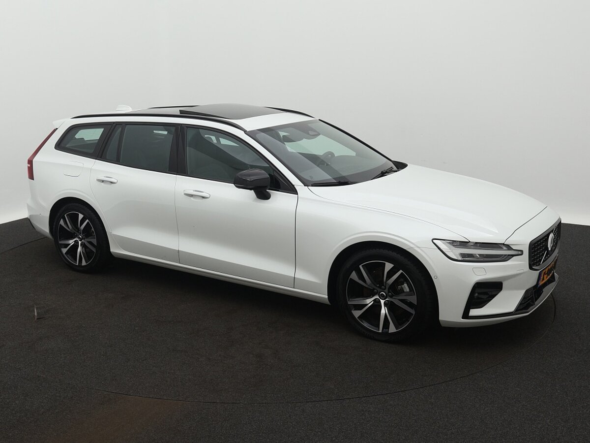 42095514 volvo v60 2 0 b3 plus dark panoramadak trekhaak 360a camera a89e92