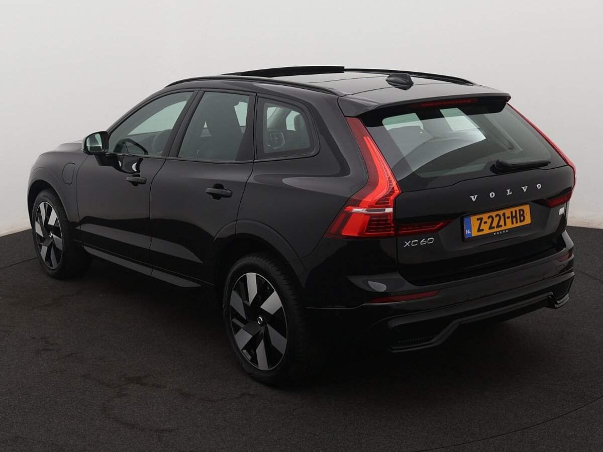 42497112 volvo xc60 2 0 t6 awd ultimate dark trekhaak panorama dak harman kard 3 05