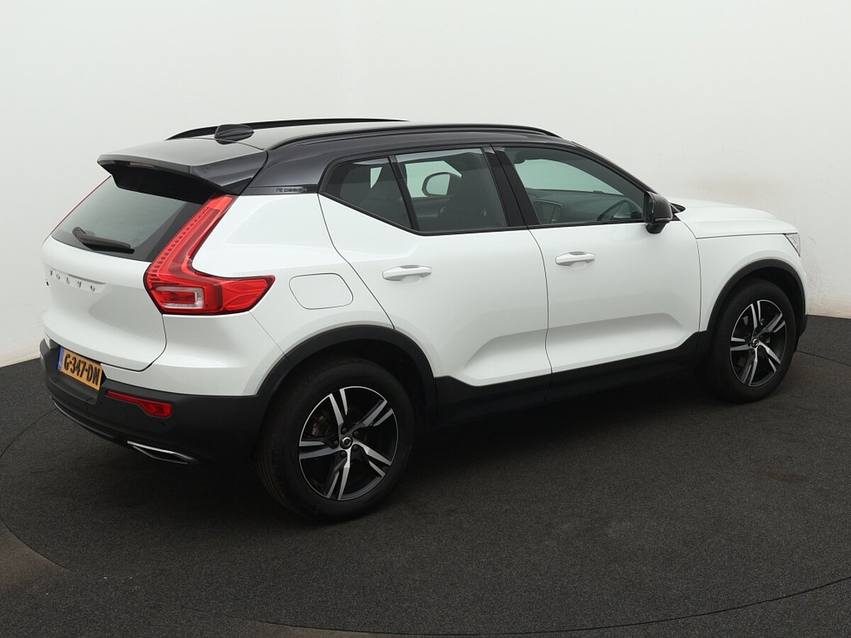 39057381 volvo xc40 1 5 t3 r design 3e5f63