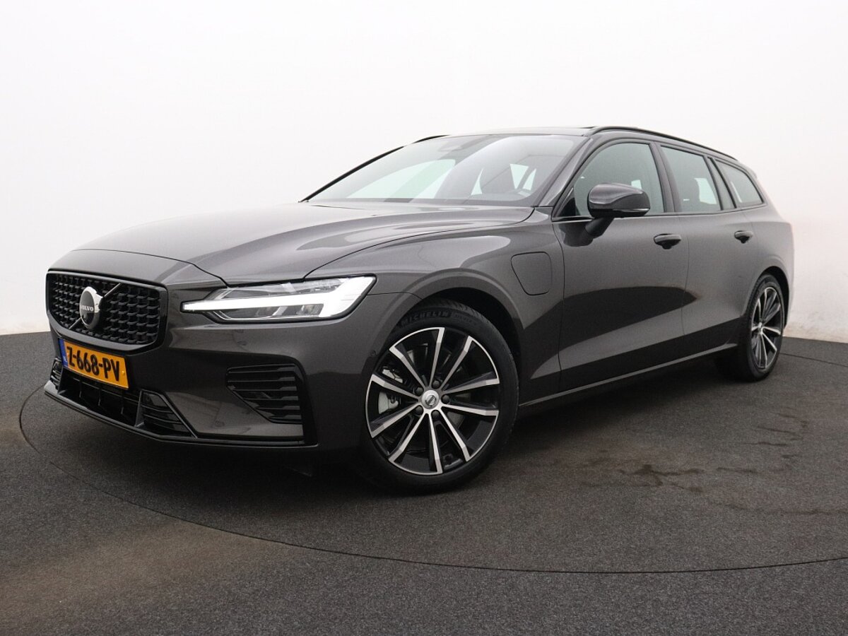 40037136 volvo v60 2 0 t6 awd plus dark trekhaak panoramadak 58