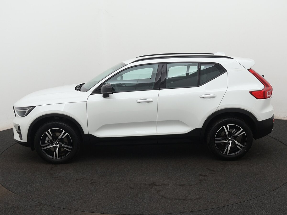 40485894 volvo xc40 2 0 b4 plus dark 2