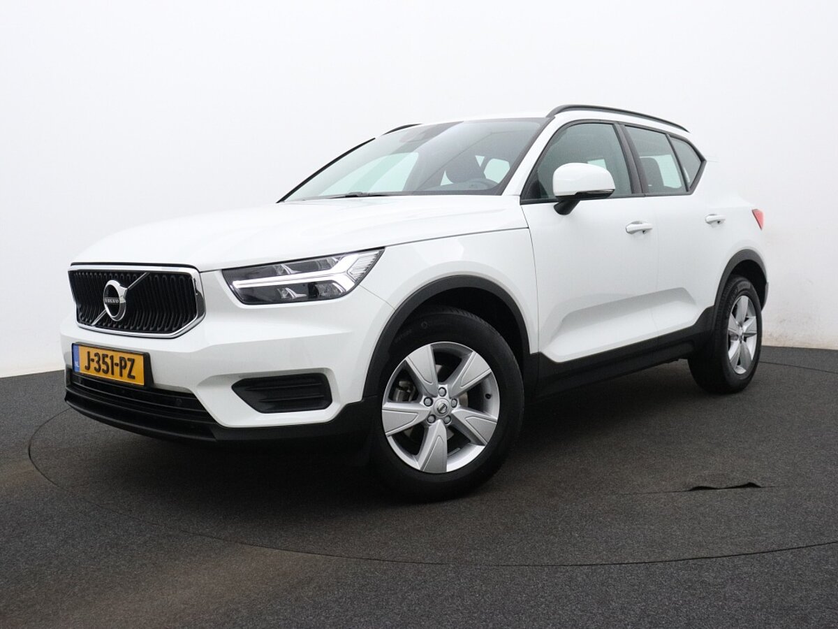 38253618 volvo xc40 1 5 t2 momentum core b2738e