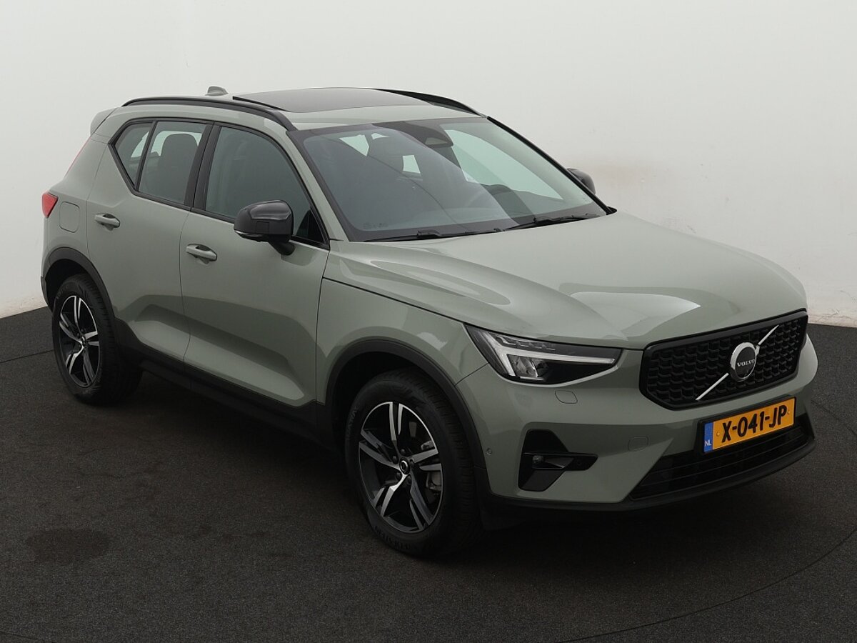 40231316 volvo xc40 2 0 b3 plus dark 7 02