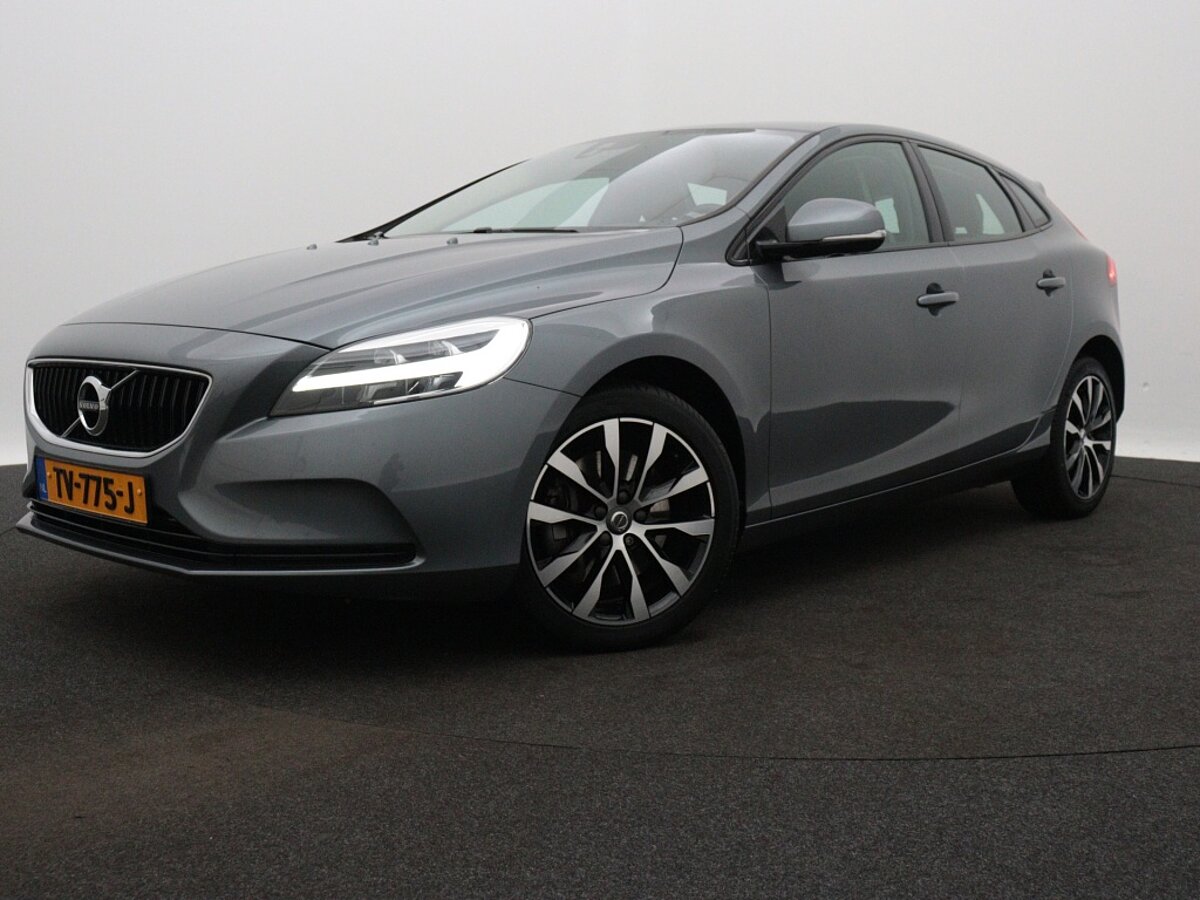 41577410 volvo v40 1 5 t3 dynamic edition 41