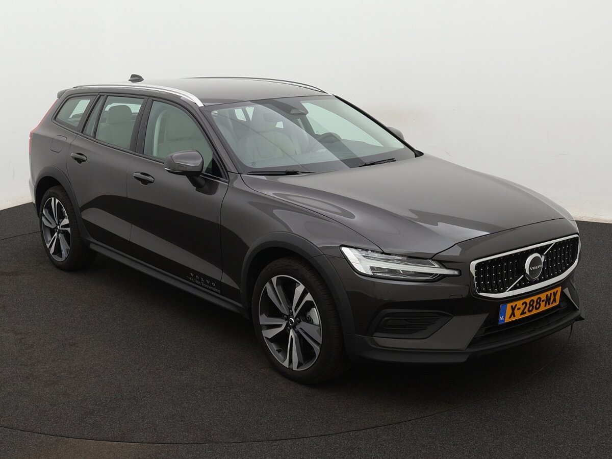 36640106 volvo v60 2 0 b5 cross country awd 8