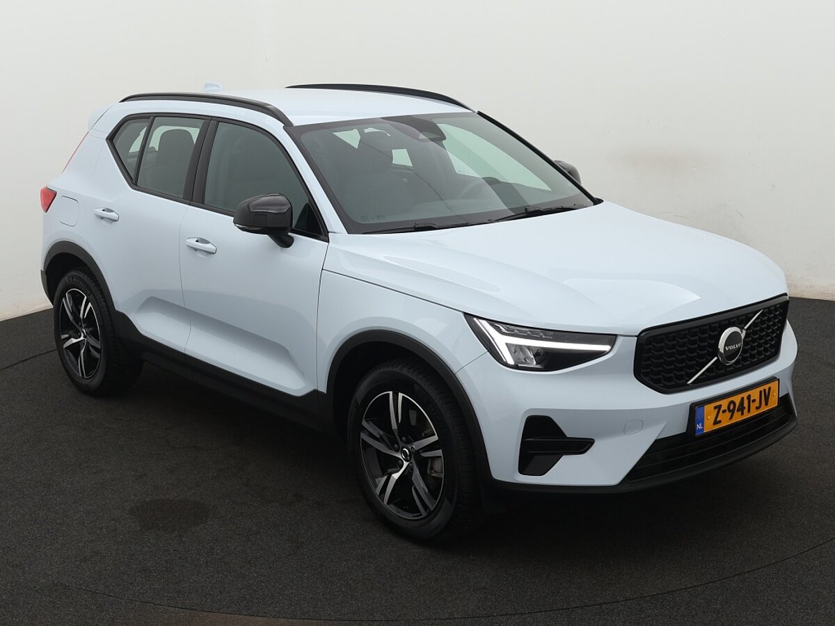 40036948 volvo xc40 2 0 b4 plus dark 7 01