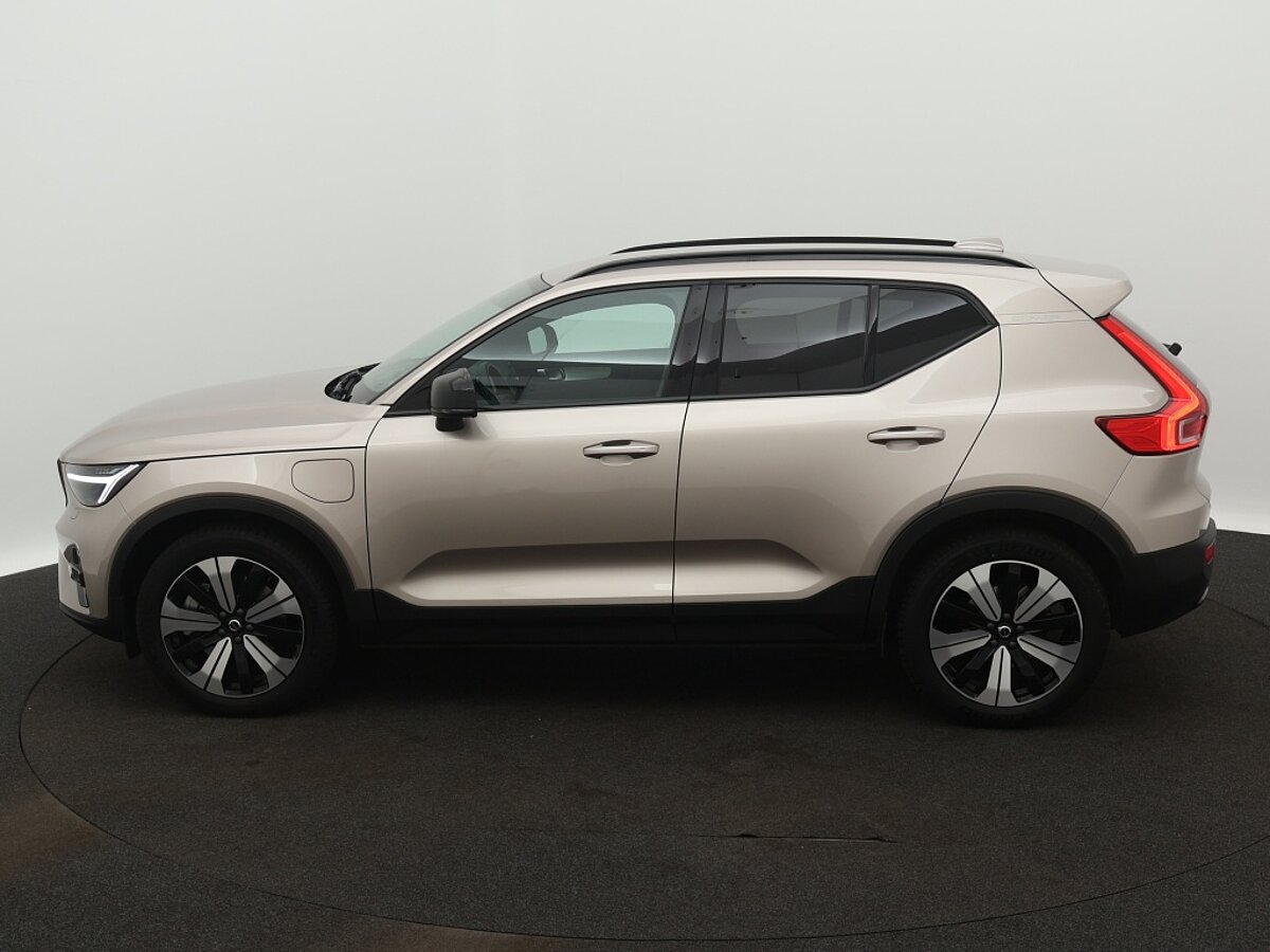 41359064 volvo xc40 1 5 t4 r plus dark 2 02