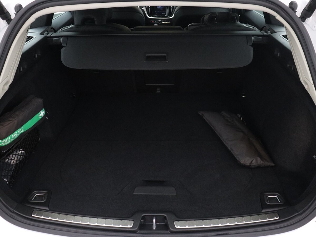 40001315 volvo v60 2 0 b4 plus dark trekhaak blis lederen bekleding 13