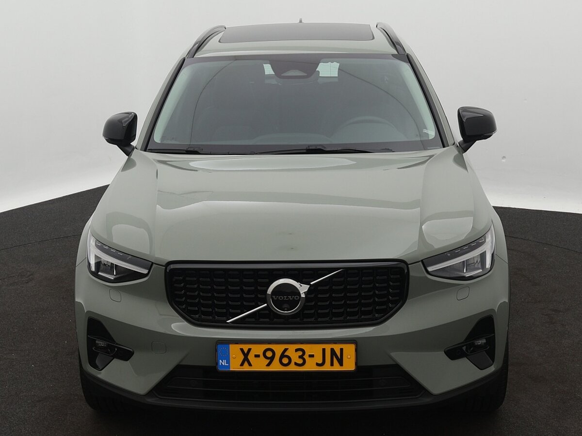 40449012 volvo xc40 2 0 b3 plus dark panoramadak trekhaak 360a camera 9 01